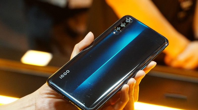 Vivo Siap Perkenalkan Dua Ponsel iQOO di India Bulan Depan!