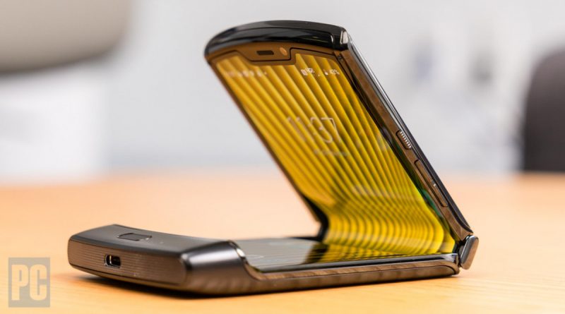 Motorola Hadirkan Ponsel Razr Versi Blush Gold Mewah