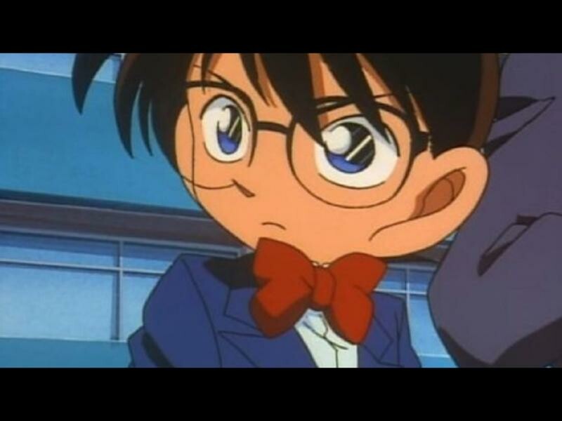 dasi kupu-kupu gadget detective conan