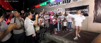‘Wag lang tanggalin: ABS-CBN employee payag sa bawas-sweldo