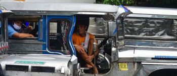 Mga tsuper 'namamalimos': Jeepney groups muling umapelang bumalik-pasada