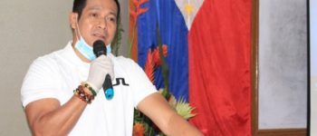 Bulacan governor Daniel Fernando tests positive for COVID-19