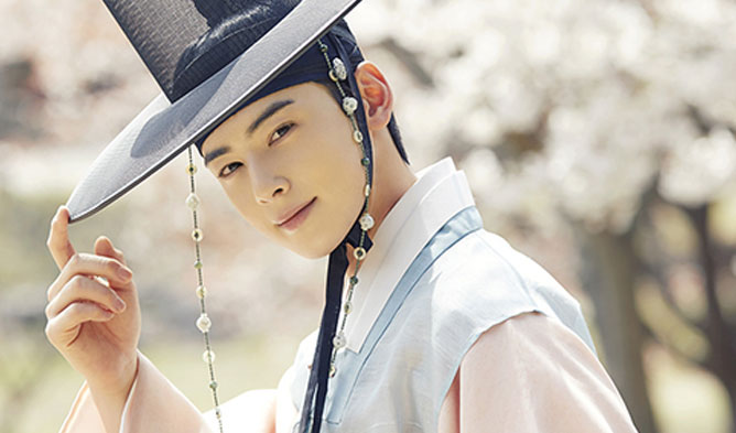 More Pictures Of Cha Eunwoo Being An Handsome Prince In Upcoming Rookie Historian Goo Hae Ryung Up Station Malaysia