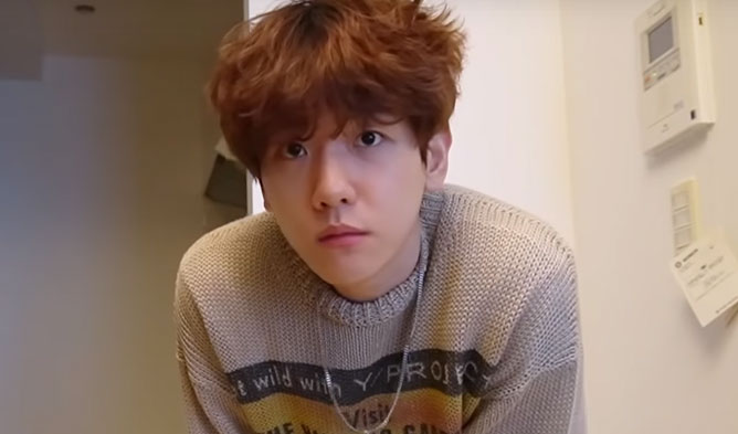 Exo S Baekhyun Impresses With His Computer And Gaming Equipment He Carries Abroad Too Up Station Malaysia - exo baekhyun roblox