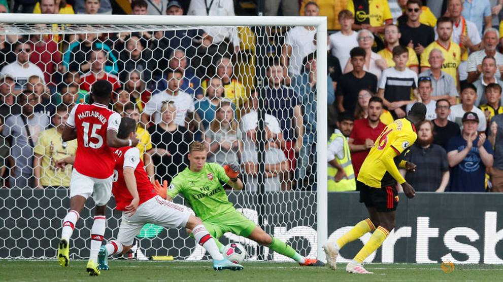 Football Watford Battle Back To Salvage Draw Against Arsenal Up Station Singapore - roblox battle royale salvage