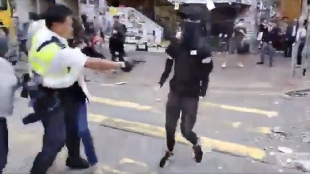 Hong Kong Police Shoot Protester During Morning Clashes Up - hong kong police motorcycle roblox