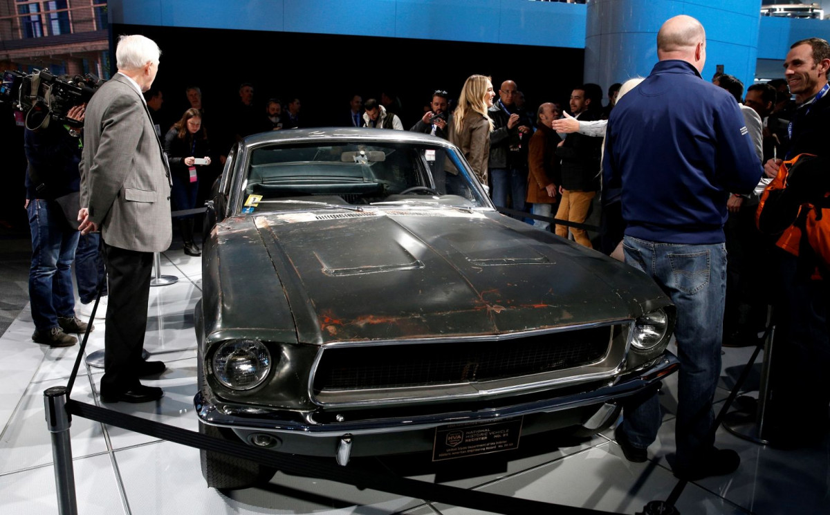 Ford Mustang Driven By Steve Mcqueen In Bullitt Sells For Us 3 4 Million Up Station Singapore - free bullitt mustang and charger roblox